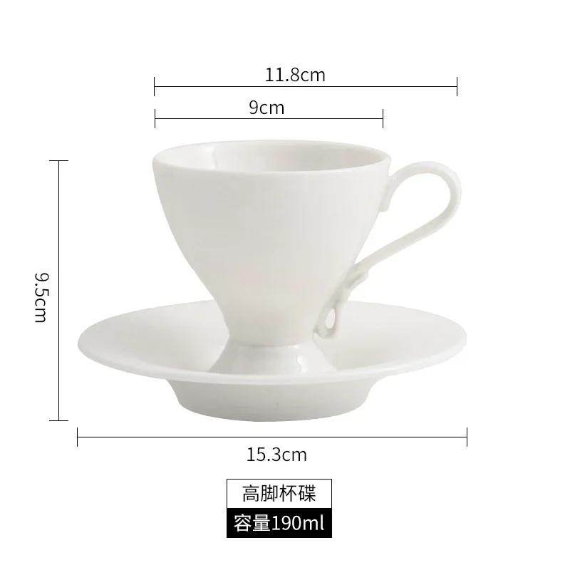 Легкая роскошная кофейная чашка, чисто белая и элегантная кофейная чашка с блюдцем, высококачественная красная чайная чашка, бытовые керамические чашки для воды, сувенир