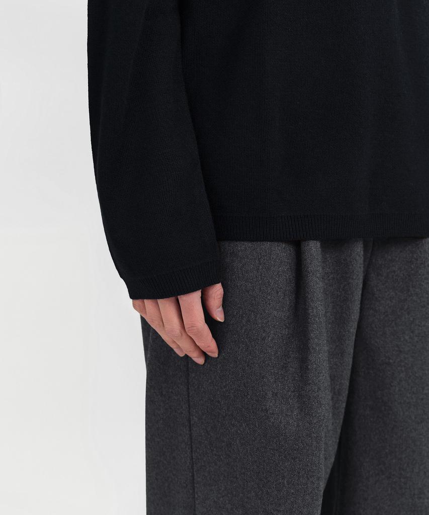 MUSINSA STANDARD Minimal Crew Neck Knit [Black]