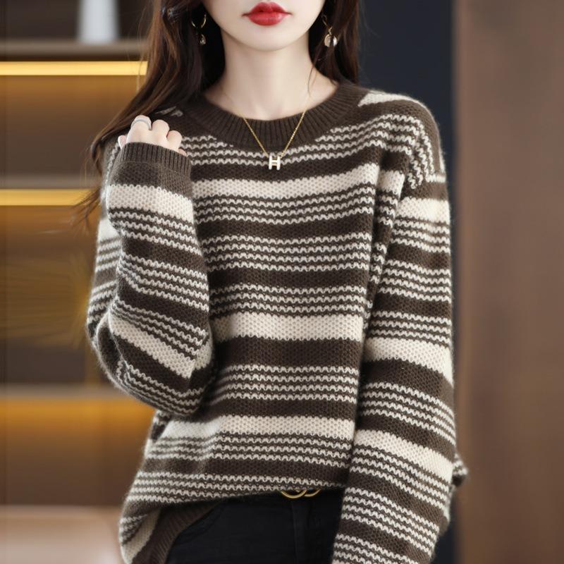 Autumn and Winter New Striped Loose Knitted Sweater Women's Round Neck Loose Large Size Pullover Temperament Commuter Knitted Sweater