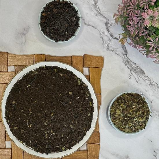 Navvayd Gold Chai (1kg), Assam Chaipatti & Darjeeling Leaf, Strong Chai Powder Black Tea