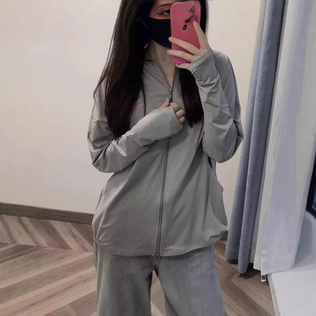 Женская куртка Ice Silk Sun Protection Jacket 2024 года — летняя однотонная, дышащая, легкая и свободная