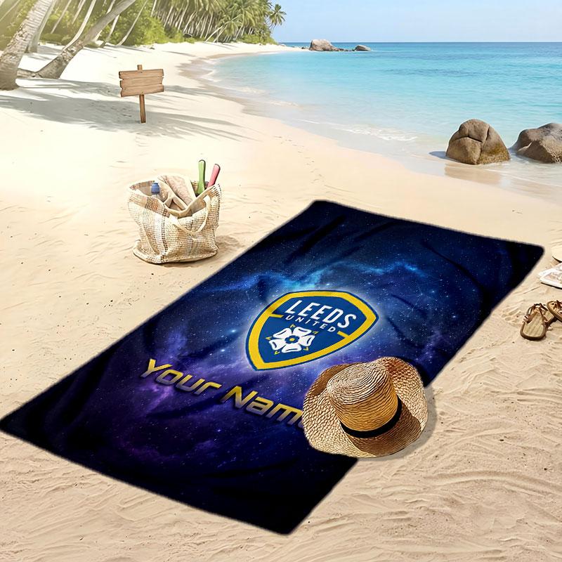 Персонализированное пляжное полотенце Leeds United с принтом, логотип футбольного клуба, поддержка, индивидуальное имя, текст, впитывающее полотенце для спорта, путешествий, особый подарок