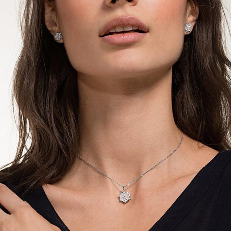 Swarovski Магическая Снежинка Элегантный Набор Серьги и Ожерелье Женские украшения 5506235