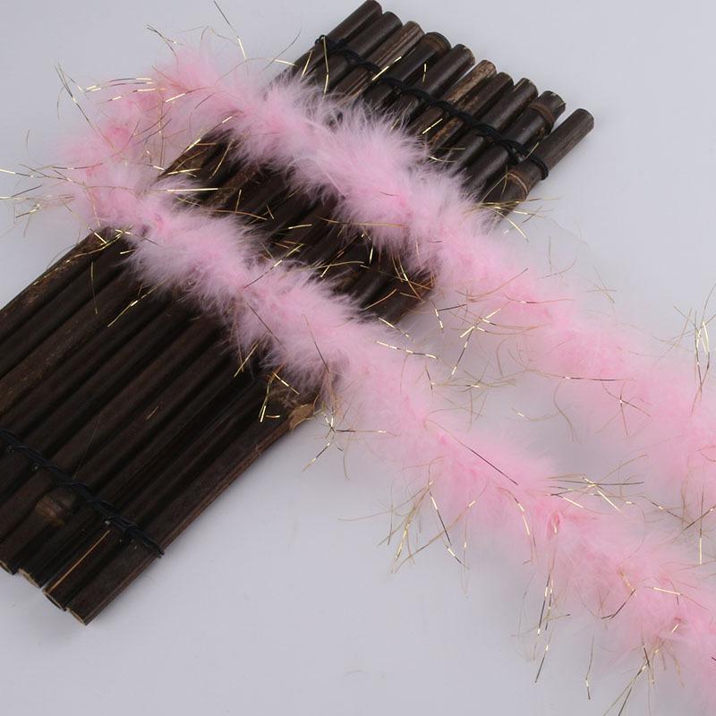 Цветные полоски перьев: Бархатные и золотые перья индейки для рождественского декора и подарков