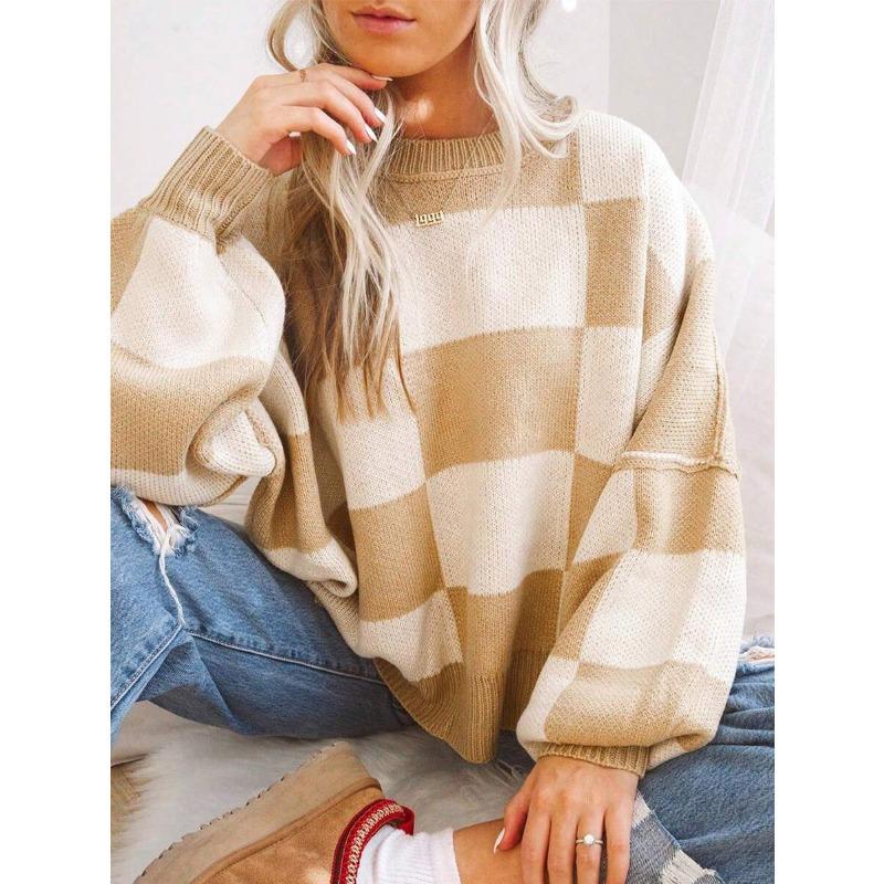 Женский свитер в стиле пэчворк с мозаичным узором в осенне-зимнем стиле