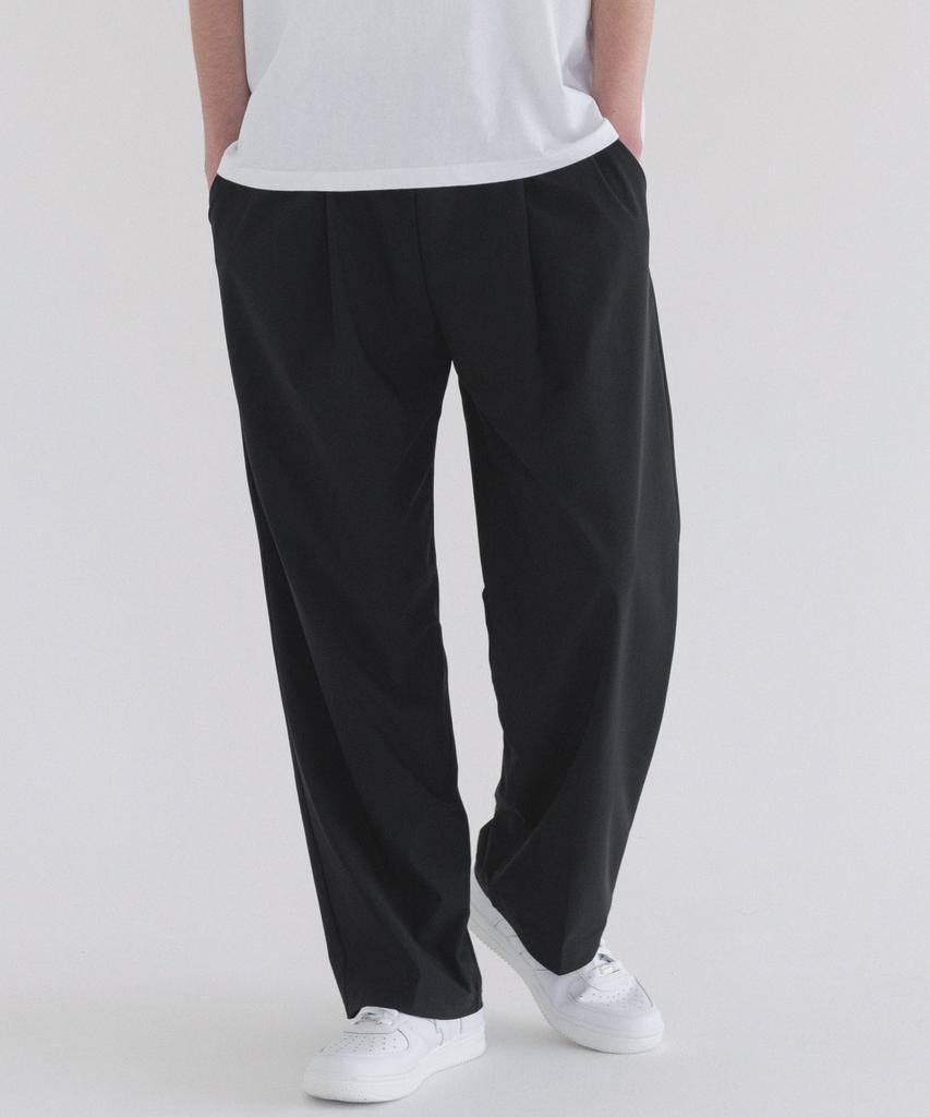 PIANER Cool Stretch One-Tuck Wide Training Pants (Black)