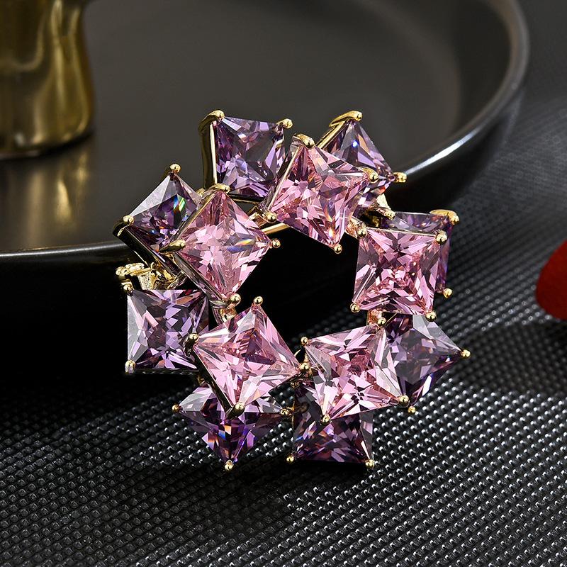 Exquisite Minimalist Zircon Wrapping Brooch Temperament Versatile Luxury Sweater Suit Clothes Decorative Corsage