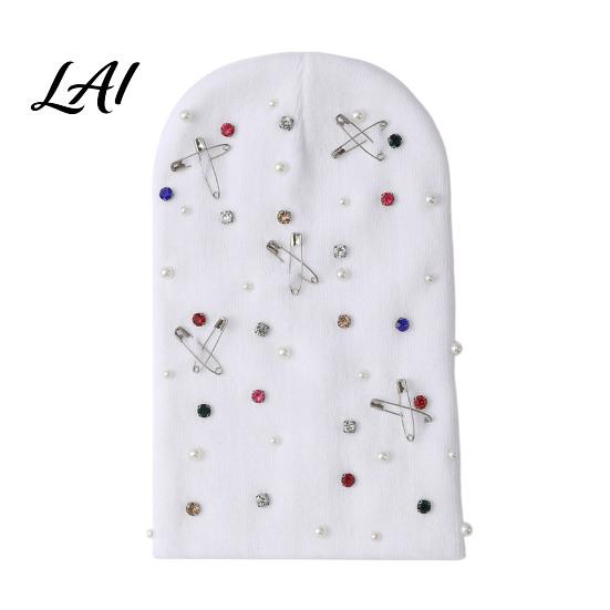 Personalized Punk Hat Colorful Rhinestone Knitted Hat Faux Pearl Safety Pin Knit Windproof Bling Winter Warm Hip Hop Cap for Women Street Fashion