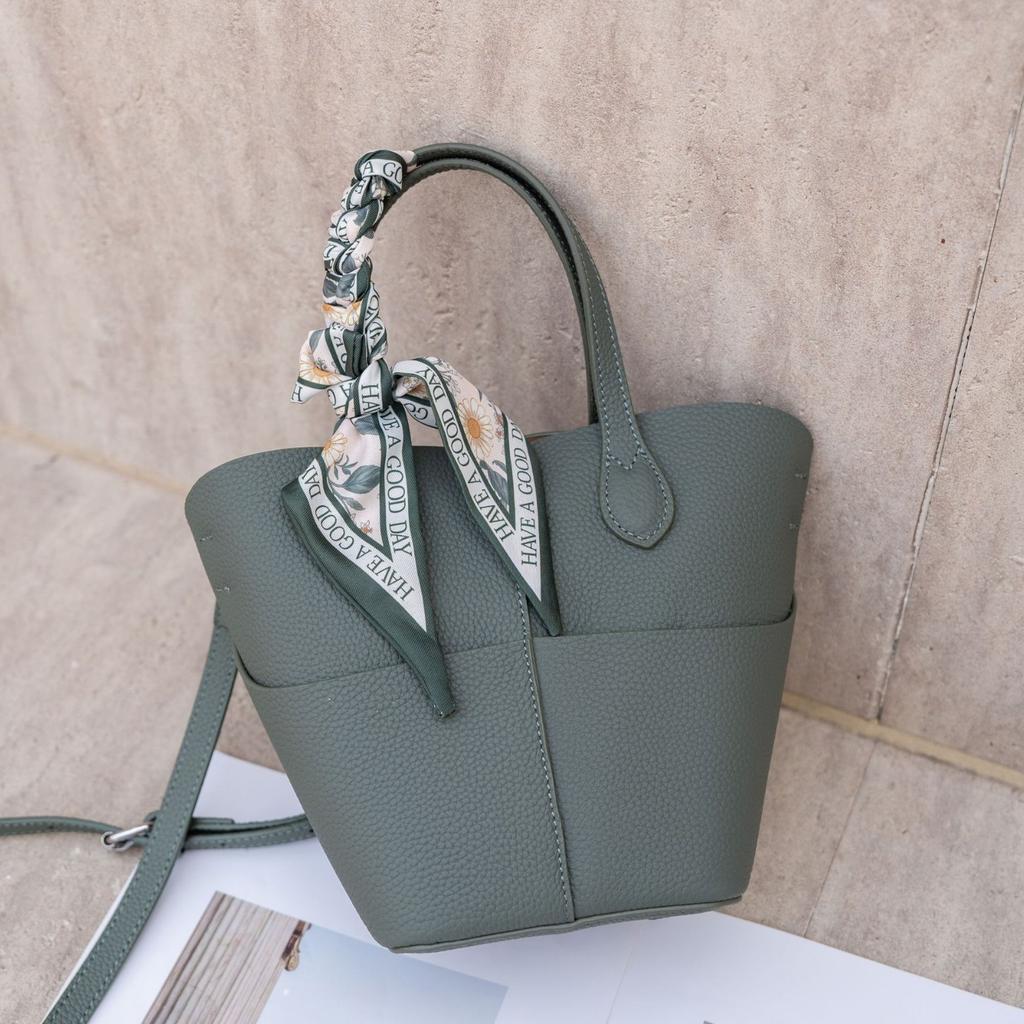 Cowhide Shoulder Women's Bag, Large-capacity Messenger Women, Fashionable and Simple Versatile Shopping Bag, Soft Leather