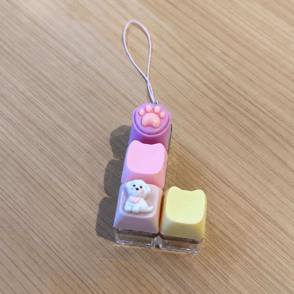 Plastic Fidget Buttons Pendant Cat Paw Fidget Clicker Keychain Pass The Boring Time