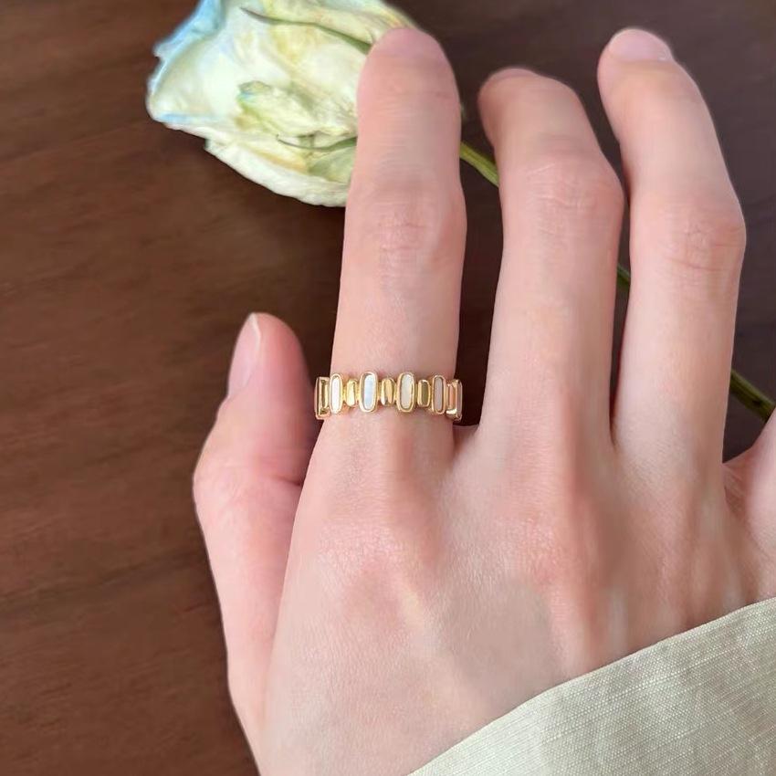 Эмаль, капельная глазурь, бабочка и перламутр, серебряное кольцо - элегантные, не тускнеющие женские украшения