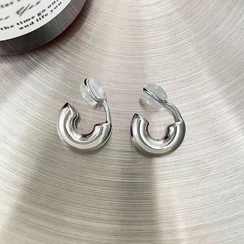 Золотые зажимы для ушей без пирсинга, женские новые простые серьги-клипсы с кольцом для ушей