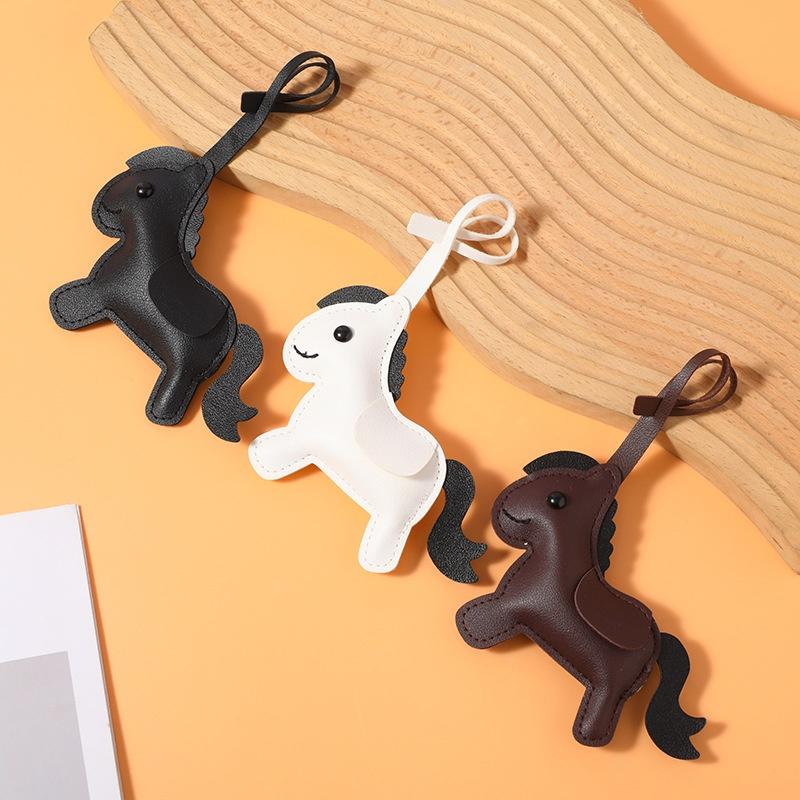 Women'S Bag Pony Keychain Pendant High Quality Pu Leather Horse Ornament Handmade Stitching Charm Fashion Accessories Gift