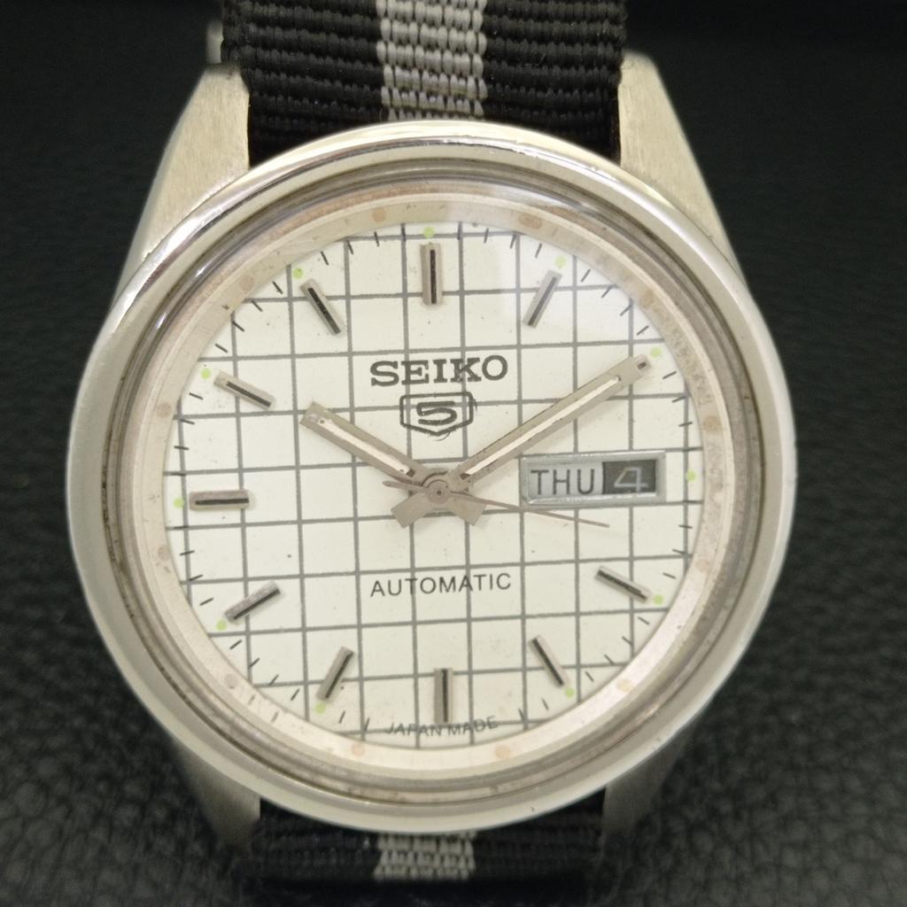 Seiko 5 АВТОМАТИЧЕСКИХ ЯПОНСКИХ МУЖСКИХ ЧАСОВ 6119C ВИНТАЖНЫЕ БЕЛЫЙ ЦВЕТ ЦИФЕРБЛАТ a702364-5
