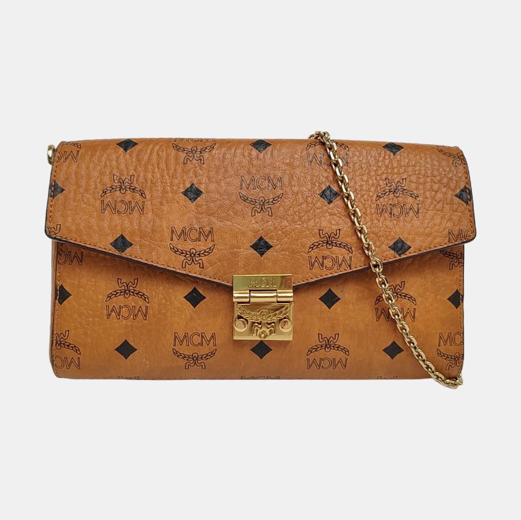 [Pre-Owned] Millie Visetos Classic Monogram Print Light Trendy Cool Girl Flap Chain Crossbody Bag Medium - Very Good #1K142QE