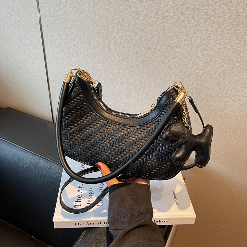 Нишевый дизайн простая плетеная сумка на плечо подмышку женская 2025 лето новая универсальная сумка-мессенджер сумка-пельмень