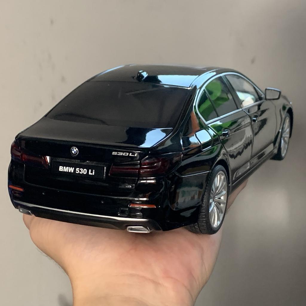 1:18 BMW 530Li Большие Роскошные Металлические Литые Модели Автомобилей Высокая Симуляция Классические Украшения и Коллекционные Предметы Игрушки для Хобби Для Детей