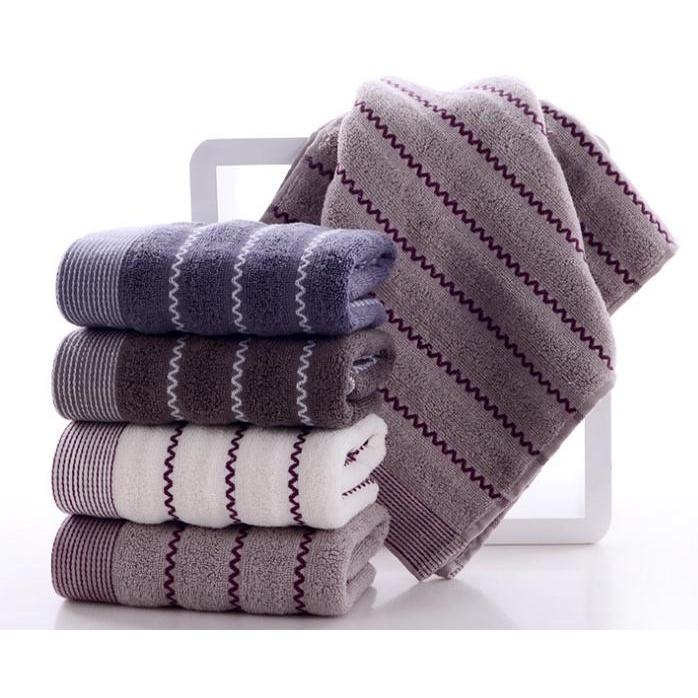 Ультрамягкие и впитывающие салфетки для лица и тела для домашнего использования. Хлопок. Вневременной дизайн.