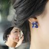 Серьги E141 Royal Blue Camellia - матовые клипсы в корейском стиле для женщин