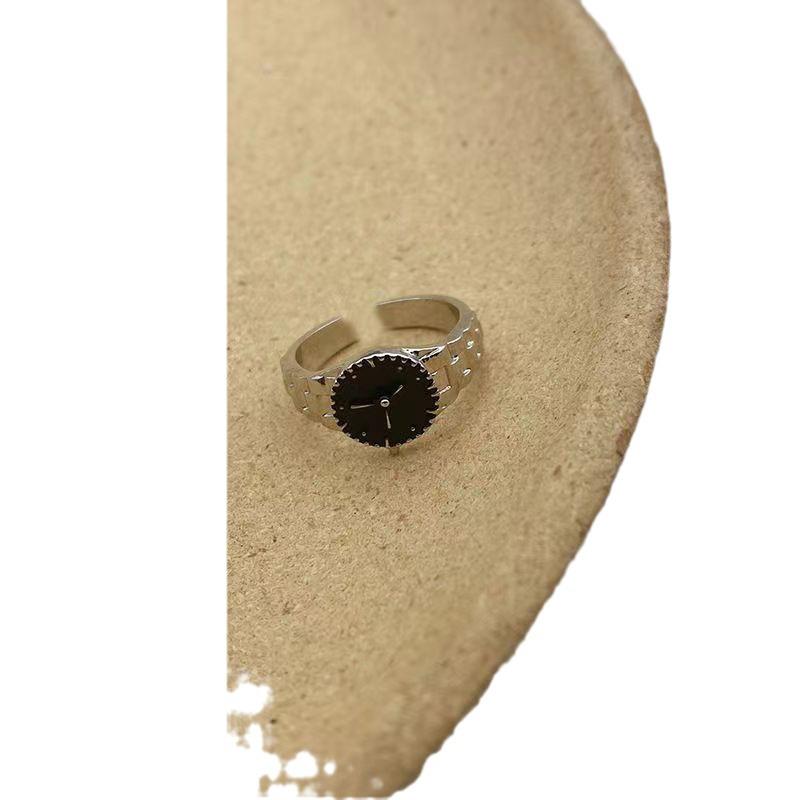 Personalized Retro Watch-Shaped Ring - Simple, Trendy Design for Couples and Friends.