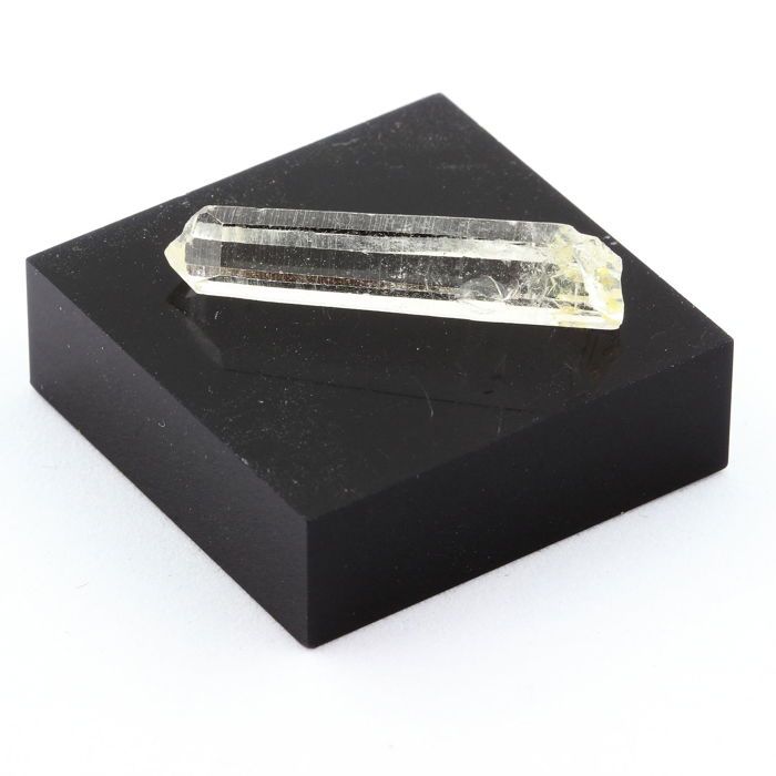 Pierres et Minéraux. Quartz. 7.945 ct. La Gardette Mine, Bourg d'Oisans, Isère, France.