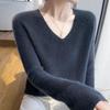 Женский свитер из 100% шерсти с V-образным вырезом, длинным рукавом, приталенного силуэта, утолщенный, на осень/зиму