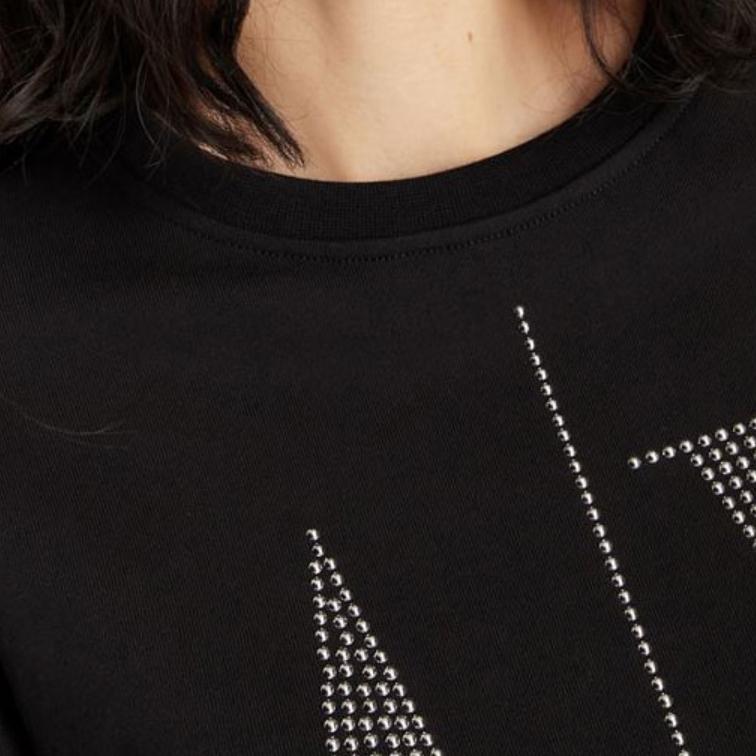 Armani Exchange Свитшот женский с круглым вырезом и длинным рукавом, украшенный шипами, с логотипом-буквой, коллекция Осень-Зима 22, черный 8NYM01-YJ68Z-1200