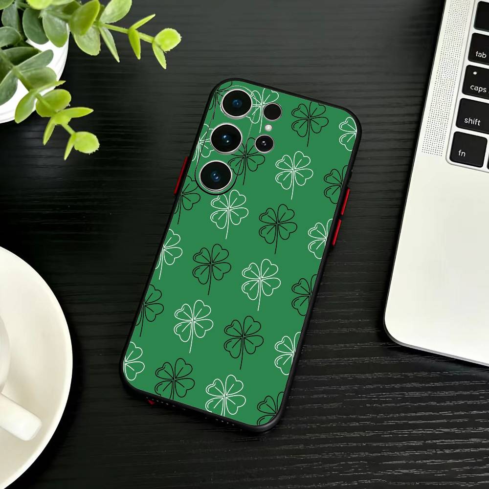 Lucky-Four-leaf clover Phone Case For Samsung S26,S25,S24,S23,S22,S30,S21,Ultra,Plus,FE 5G Black Soft Cover