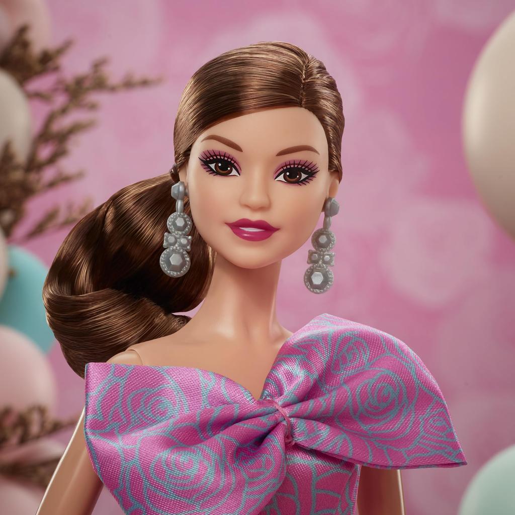 Пожелания на день рождения Барби Фирменная одевающаяся кукла Барби от 6 лет и старше Розовая кукла/дом JBJ07
