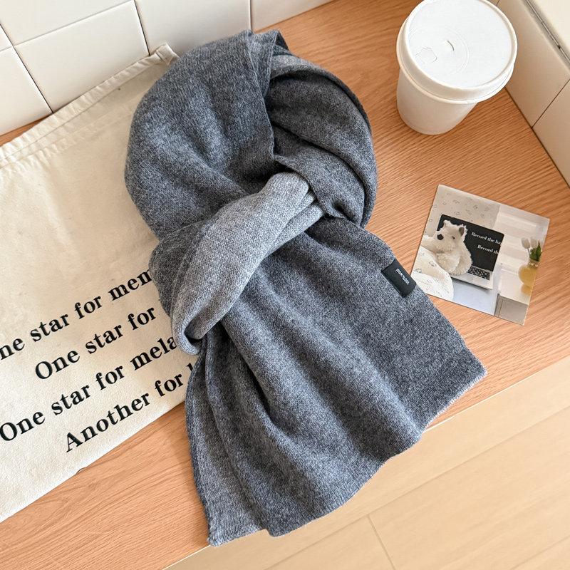 Age-reducing Korean version of blue polka dot double-sided pure knitted scarf for women's winter versatile students thickened warm scarf