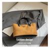2025 Autumn Women's Large Capacity Retro Chain Tote - High-End Handheld Shoulder Bag