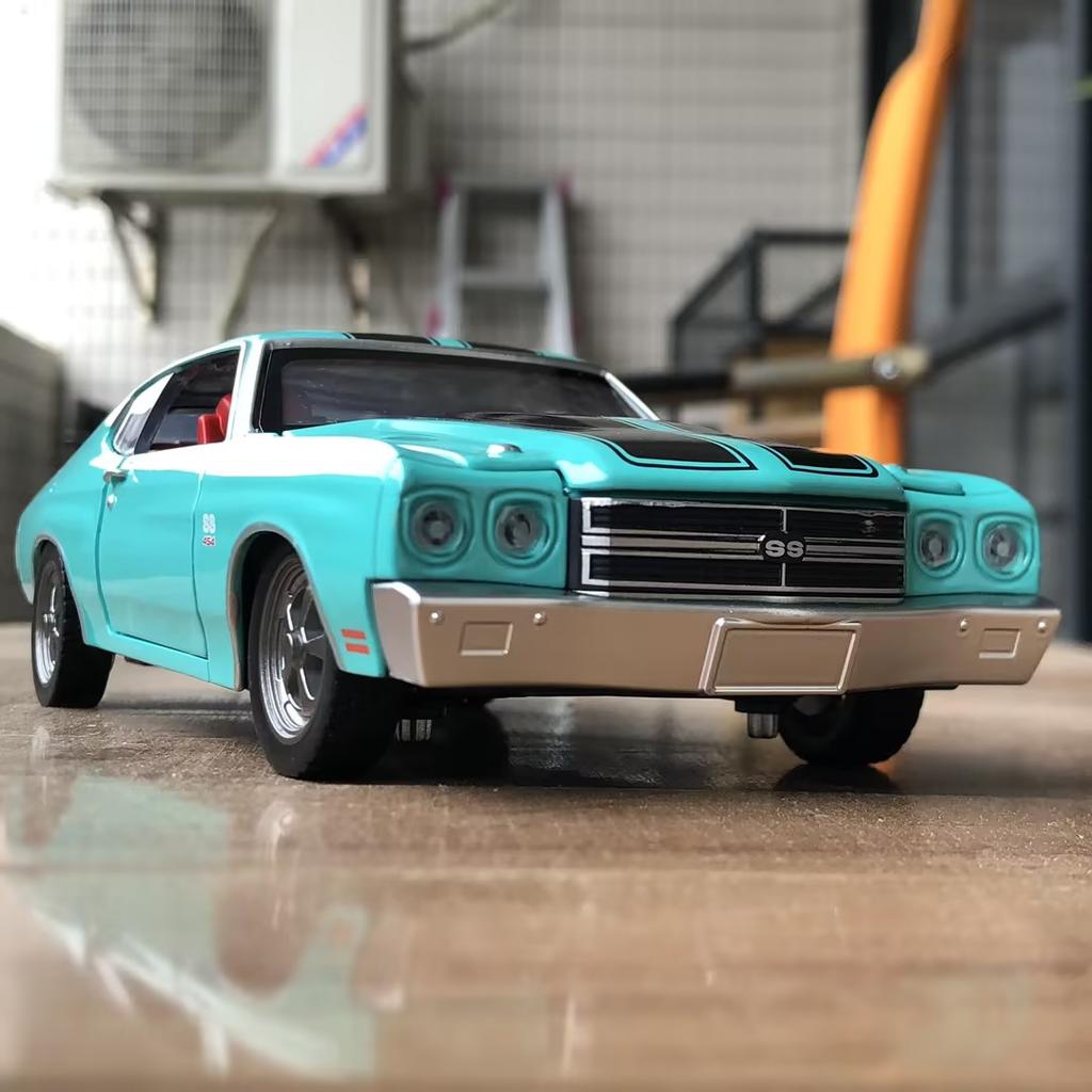 1:24 Chevrolet Chevelle SS 454 1970 American Muscle Sports Car Alloy Metal Diecast Model Car Children Toy Car Collectibles Toys