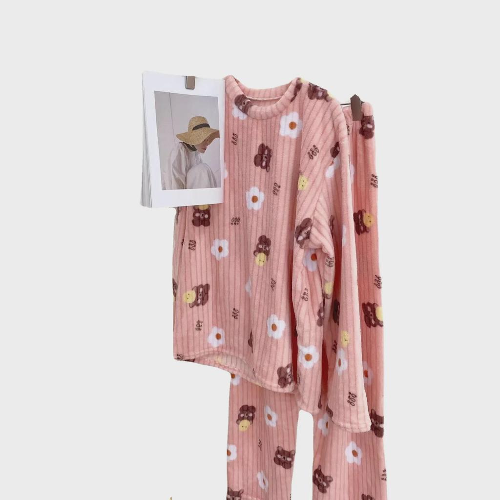 Peach Bear Warm Coral Fleece Pajama Set - Women's Two-Piece Autumn/Winter Loungewear