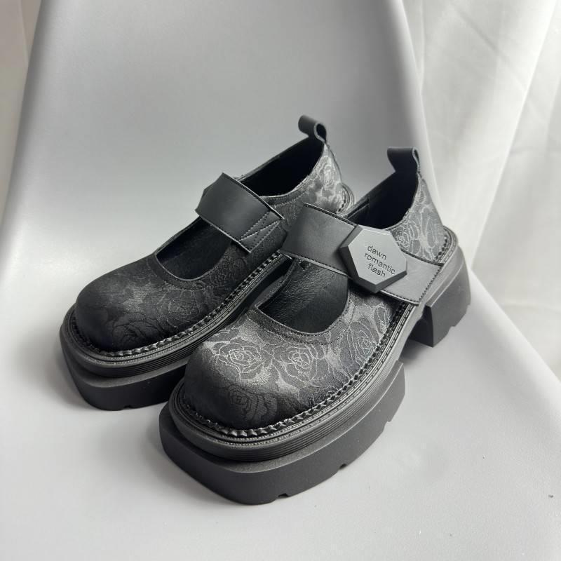 Гуочао стиль платформа лоферы женские 2025 весна новая вышивка принт липучка мелкий вырез колледж стиль маленькие кожаные туфли