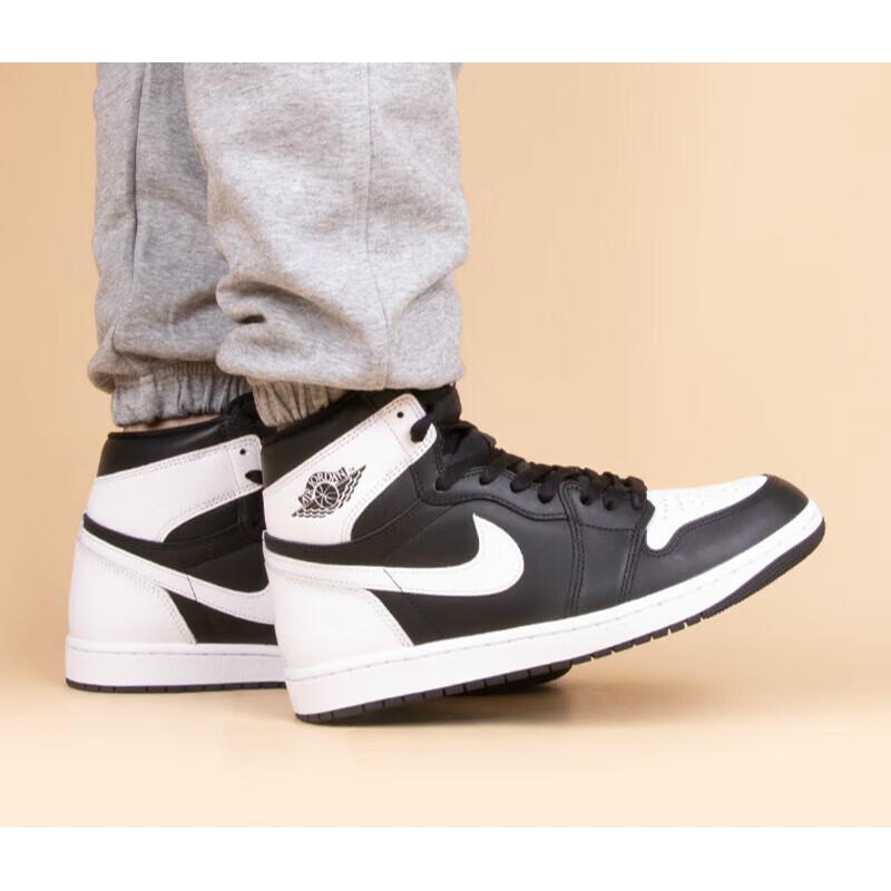 Jordan 1 Ретро High OG Черно-белый GS FD1437-010