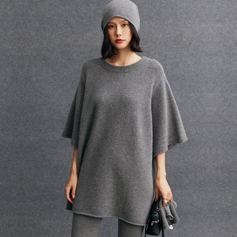 Women's Cashmere Round Neck Sweater - Winter 2026, Mid-Length, Five-Point Sleeves, Gentle Style, Loose Fit, Slimming Knitwear.