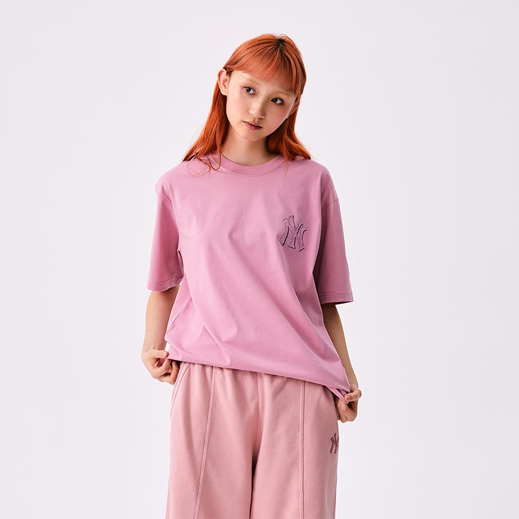 New MLB MONOGRAM Collection New York Yankees SS25 T Shirt Unisex All Over Print Pink 3ATSM1053-50PKP