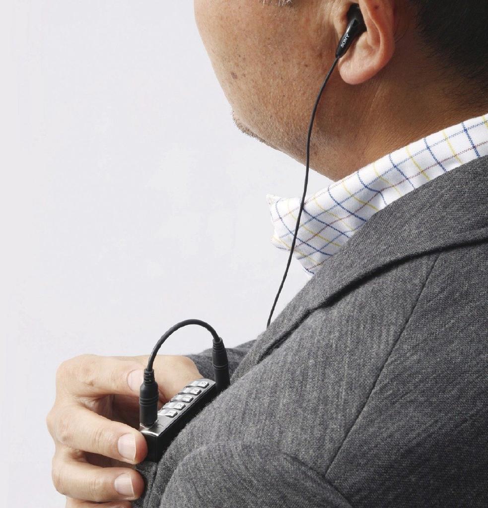 Sony Карманный радиоприемник Карманный размер Совместимость с аудио Seg TV Черный B XDR-63TV FM/AM/One XDR-63TV