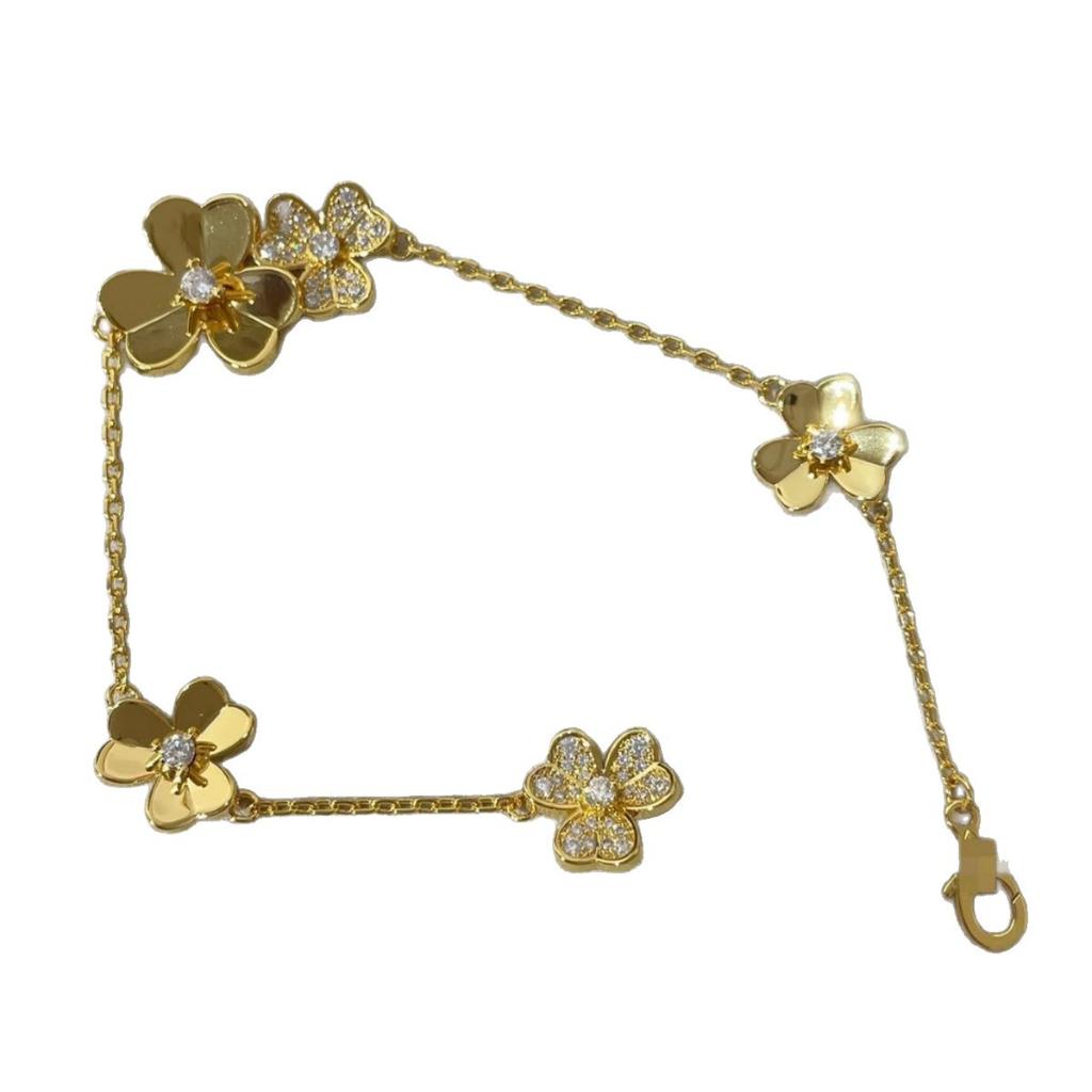 Clover Three Flowers Lucky Bracelet Gold Plated Full Diamond Bracelet Hollow Flower Fanke Niche Bracelet