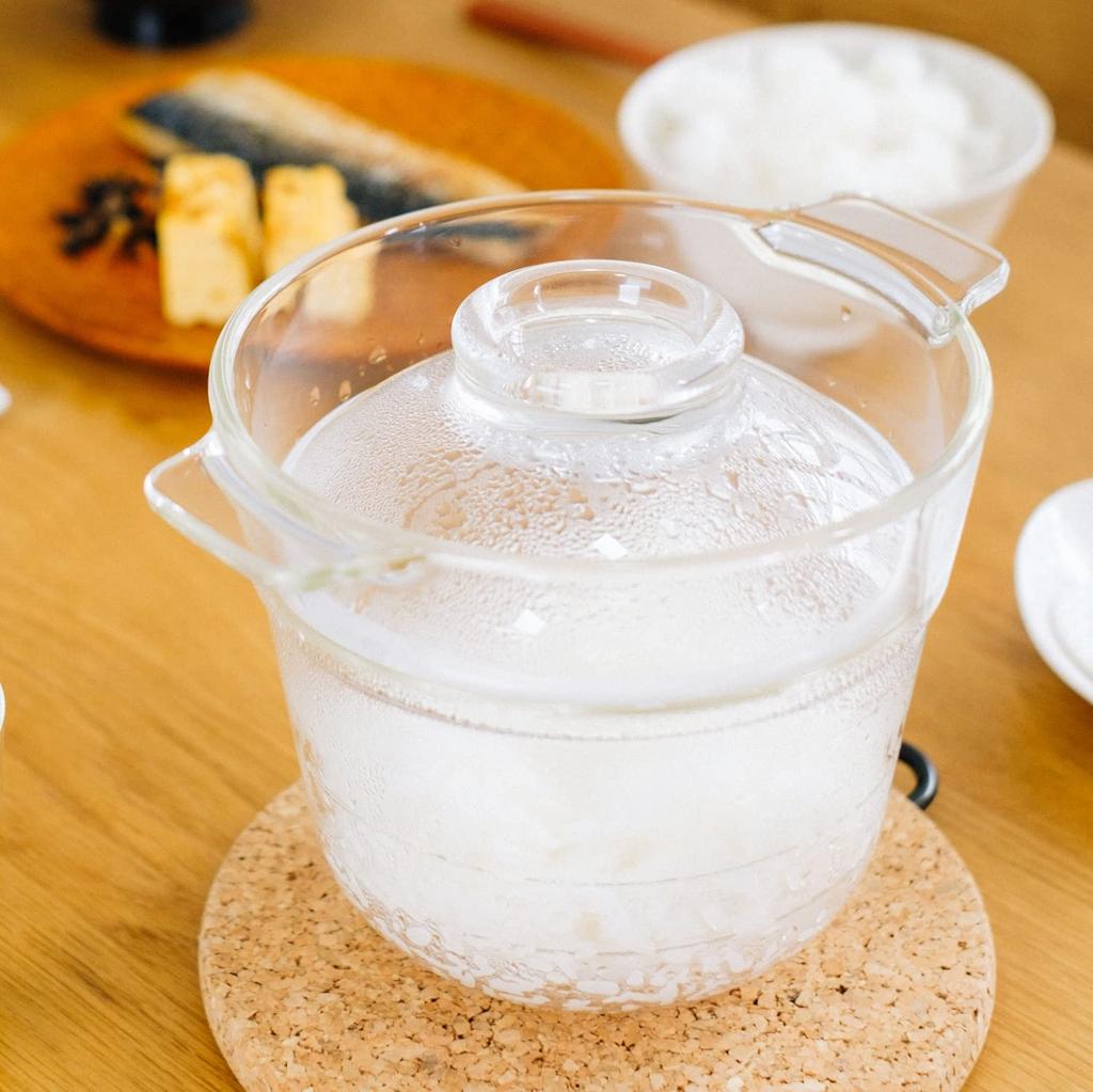 HARIO Ichizenya Serving Glass You Can See the Contents Easy To Cook In the Microwave Cook In 10 Minutes Home Meal for One Person Clear Present Gift