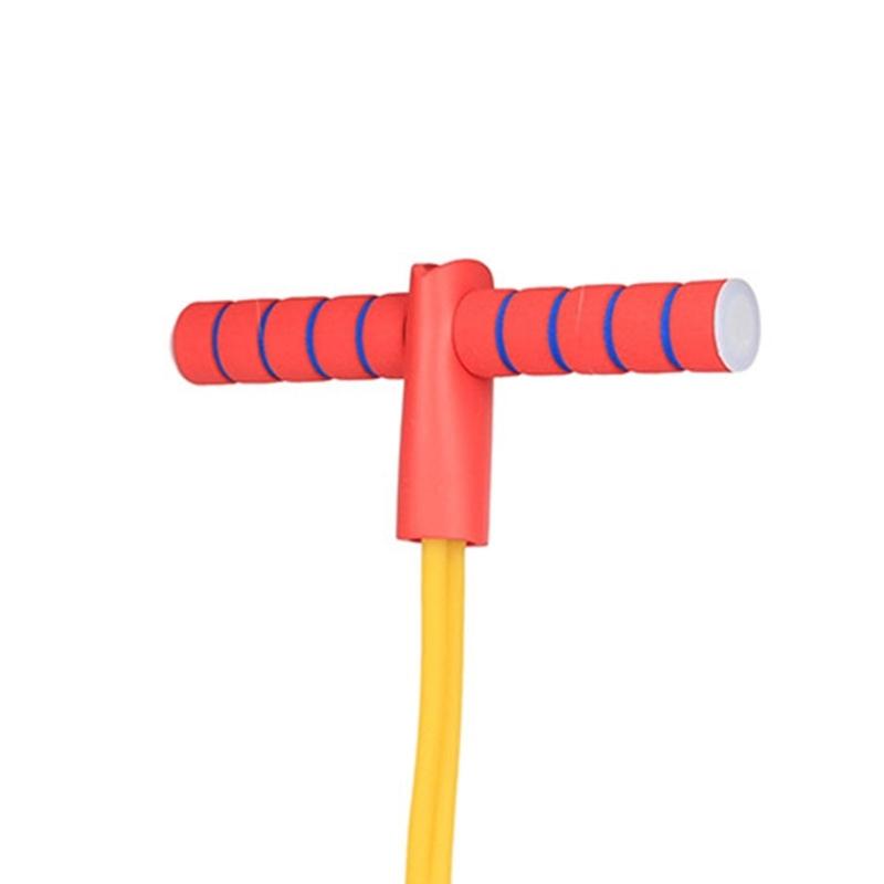 Безопасная пенная палка-попрыгунчик для малышей, игрушка для прыжков в помещении и на улице со звуком и светящимся рулем