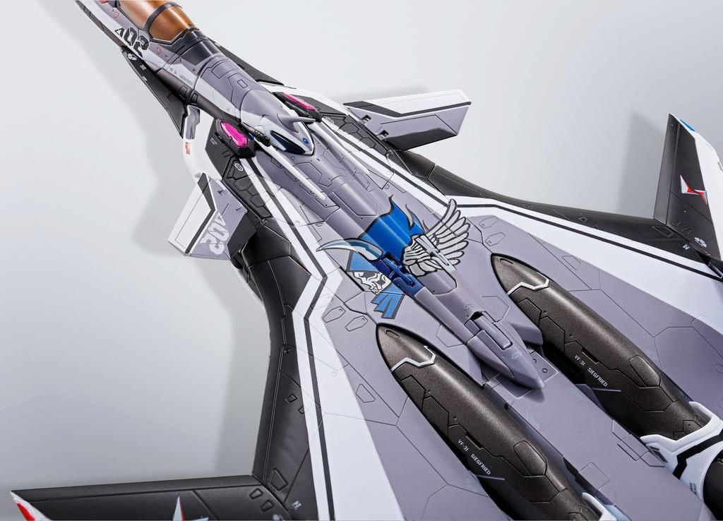TAMASHII NATIONS DX Chogokin Macross Delta Siegfried 260mm ABS PVC Painted Movable Figure VF-31F (Messer Ihlefeld's Unit) Approx. Die-cast & &