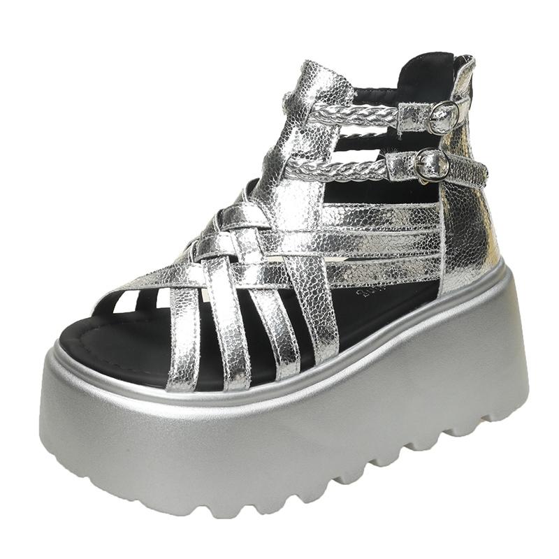 Mode 2025 Designers Kvinnor Sommar Lädersandaler Öppen Tå 8CM Platå Kil Sneakers Kvinnor Fritidsskor Strand Sandálias Das Mulheres