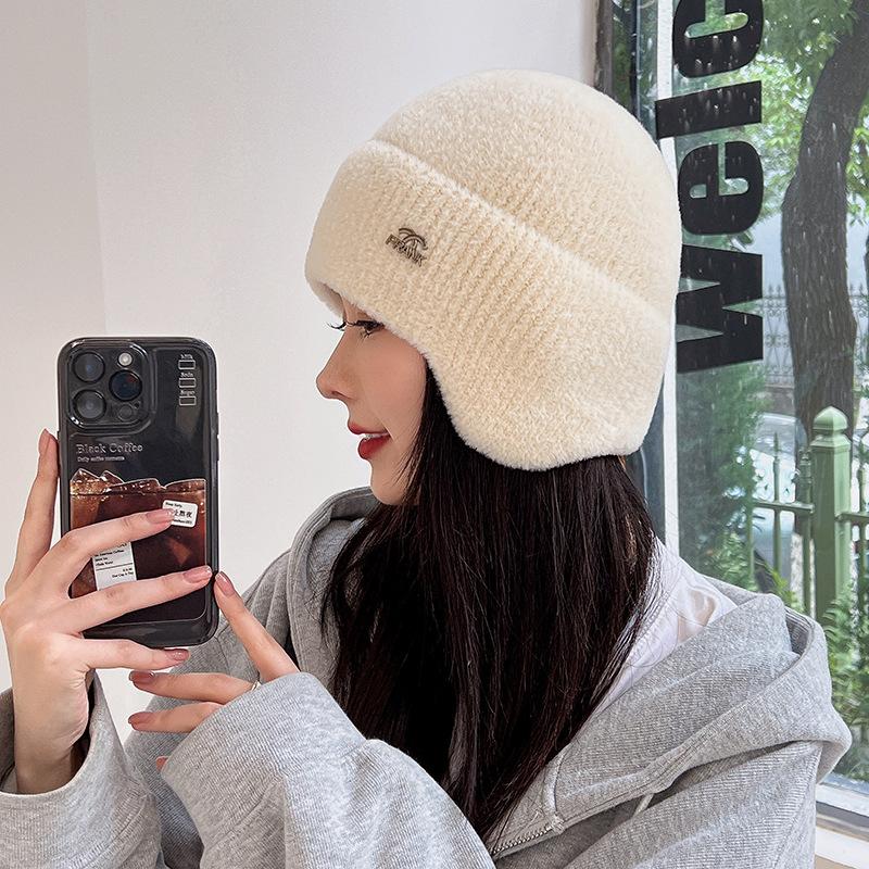 2025 Новая женская мягкая зимняя шапка уличная теплая шапка с искусственным мехом в виде конского хвоста модная декоративная шапка-бини для женщин повседневная вязаная шапка-ушанка
