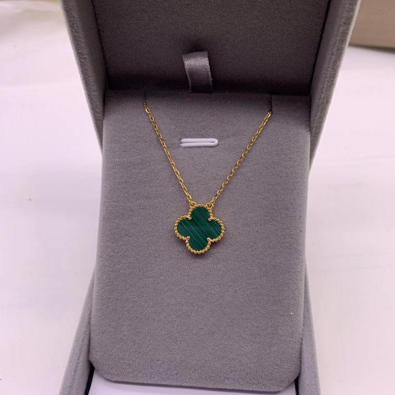 Легкое роскошное ожерелье с подвеской в виде четырехлистного клевера, рябчика, красного агата и малахита на золотой цепочке