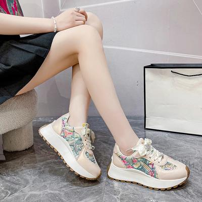 Модные повседневные туфли на шнуровке с круглым носком для женщин 2024 года, модные женские кроссовки, весенние дышащие уличные женские туфли из вулканизированной кожи