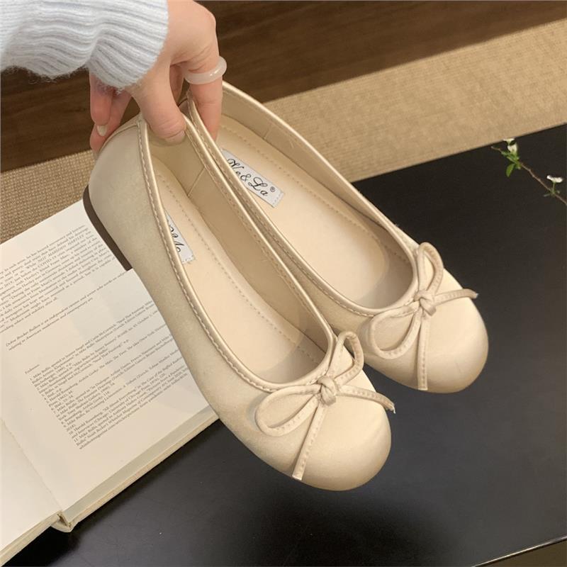 Балетки с мягкой подошвой и круглым носком, женские, весенние новинки, шелковая и атласная поверхность, удобная плоская подошва, на один педаль