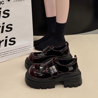 2025 весна кожа лакированная кожа пряжка маффин подошва мелкий вырез одинарные туфли мягкая кожа корейская версия туфли на платформе толстый каблук лоферы женские