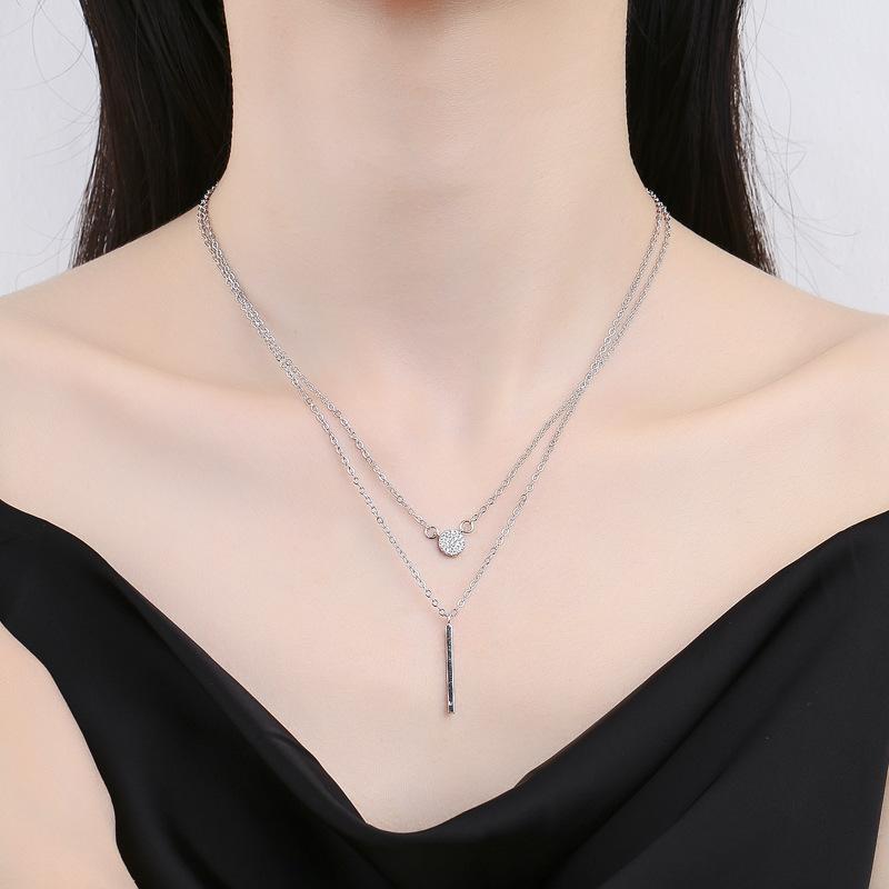 Двухслойное бриллиантовое ожерелье для женщин, модный и стильный стиль, легкая роскошь и нишевый дизайн, ношение цепочки на ключицах