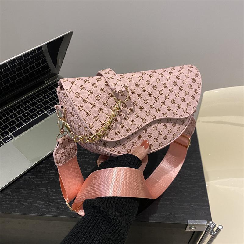 Crossbody Saddle Bag Ladies Portable Niche Design PU Leather Underarm Bag Flap Shoulder Bag Women's Small Purse And Handbags